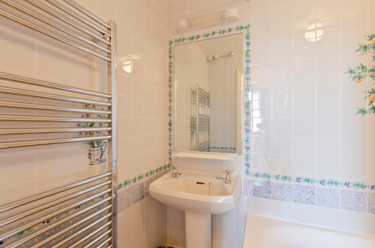 Apartament Notting Hill Charm -Sleeps 5 - Urban Retreat Londyn Zewnętrze zdjęcie